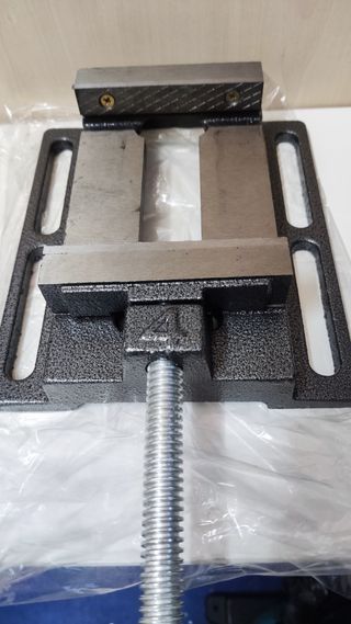 Tornillo de banco 100 mm para taladro