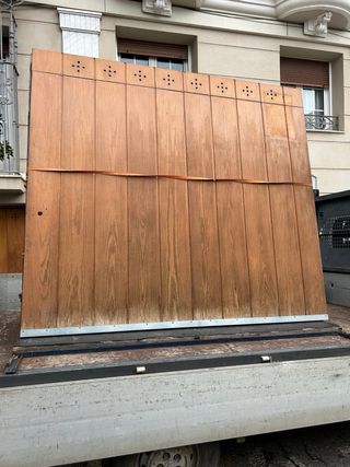 Hoja de puerta madera con estructura. 2420 x 2180