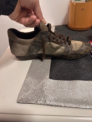 Scarpe Fendi con banda monogram