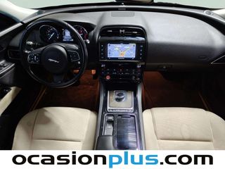 Jaguar XE 2.0 Diesel Pure RWD Auto 132 kW (180 CV)