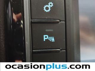 Jaguar XE 2.0 Diesel Pure RWD Auto 132 kW (180 CV)