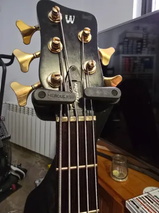 Bajo Warwick Corvette Proline 5 EMG