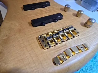 Bajo Warwick Corvette Proline 5 EMG