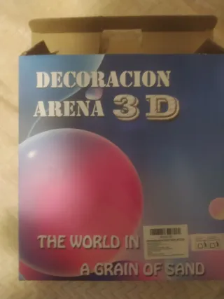 Decoración de arena rosa y roja