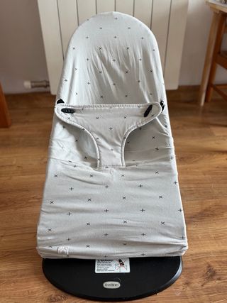 Hamaca Babybjörn Negra y funda de regalo