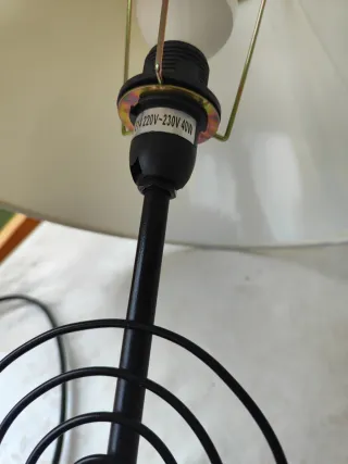 Lámpara de mesa diseño espiral