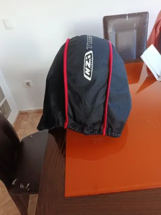 Casco de moto NZI con funda Talla L