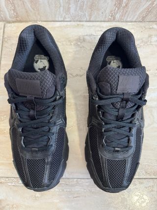 Zapatillas Nike Vomero 5 Negras
