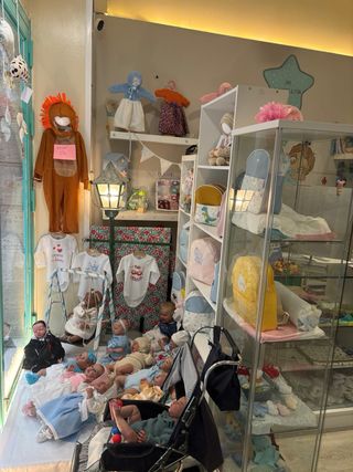 SE TRASPASA TIENDA DE BEBÉS EN CÁDIZ