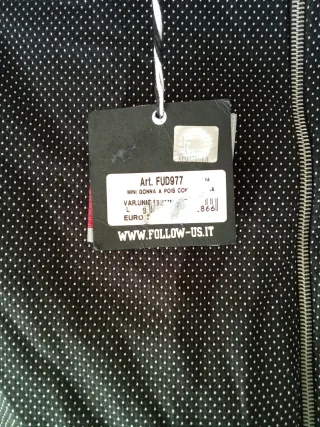 Minigonna nera con pois bianchi