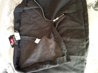 Minigonna nera con pois bianchi