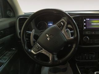 Mitsubishi Outlander PHEV Kaiteki 4WD