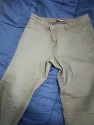 Pantalón vaquero mujer verde oliva