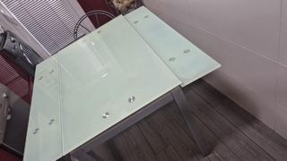 Mesa de cocina con 4 sillas