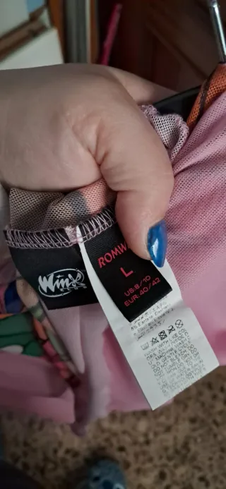 Camiseta Flora Winx Talla L