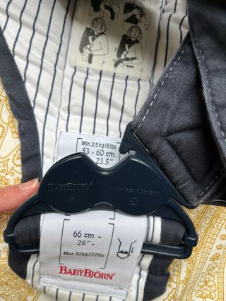 Mochila portabebés BabyBjörn con alzador