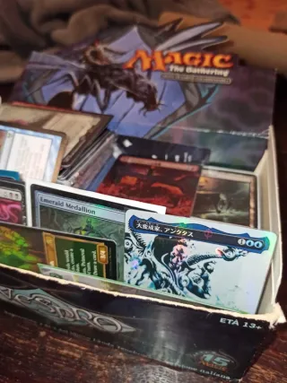 Lotto carte Magic MTG + Pokemon omaggio