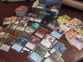 Lotto carte Magic MTG + Pokemon omaggio