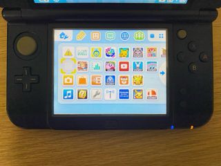 Nintendo 3DS XL Blu con Caricatore e Custodia