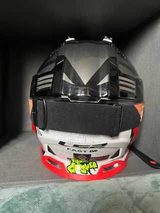 Casco LS2 (L) y gafas Raven