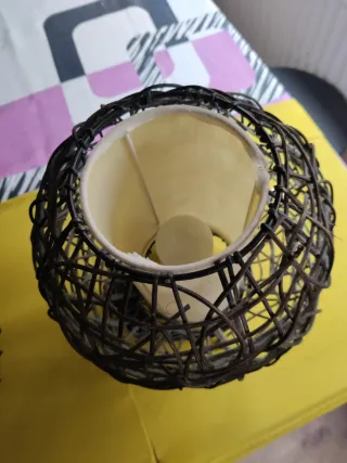 2 Lámparas de mesa ratán y metal