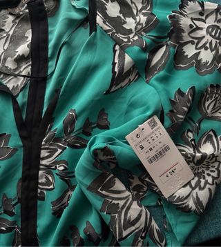 Blusa Zara Estampada Flores Talla S