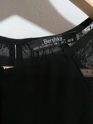 Blusa Bershka Negra Encaje