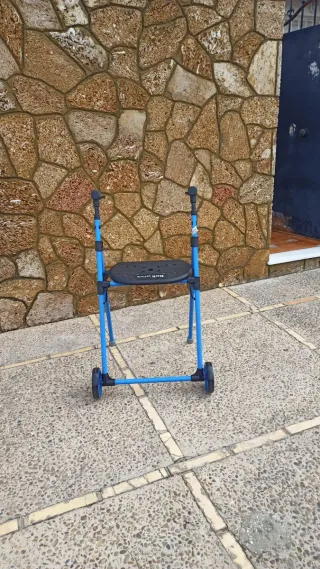 Andador para adultos azul