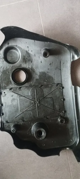 Tapa motor Audi A4 Ranchera 1.9 TDI