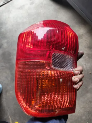 Faro Trasero Izquierdo Toyota Rav4 3 Puertas