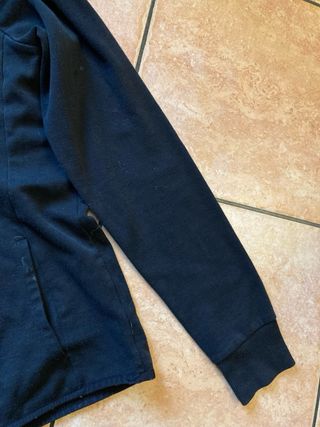 Felpa con zip grigia e nera