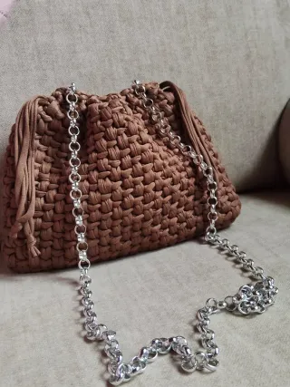 Pochette Bottega in fettuccia marrone