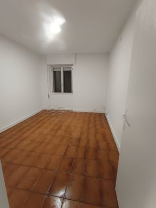 ALQUILO PISO 3 HABITACIONES