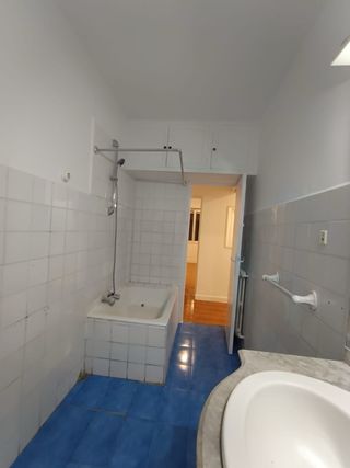 ALQUILO PISO 3 HABITACIONES