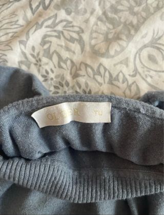 Jersey negro ,Beige y azul grisáceo de cuello alto