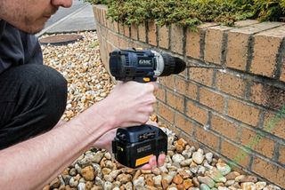 Taladro Atornillador 18V GMC + Batería 4Ah