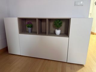 Aparador 3 puertas. Color: Roble y Blanco