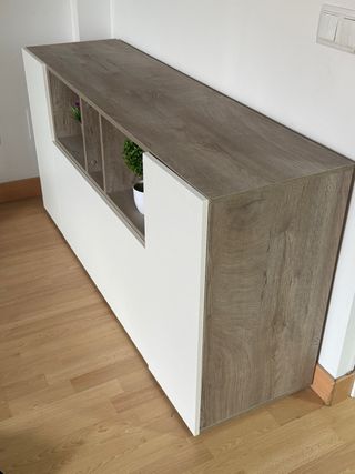 Aparador 3 puertas. Color: Roble y Blanco