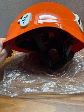 Casco, Arnés y Absorbedor Trabajo Altura