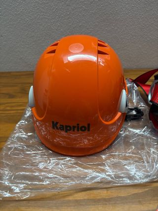 Casco, Arnés y Absorbedor Trabajo Altura