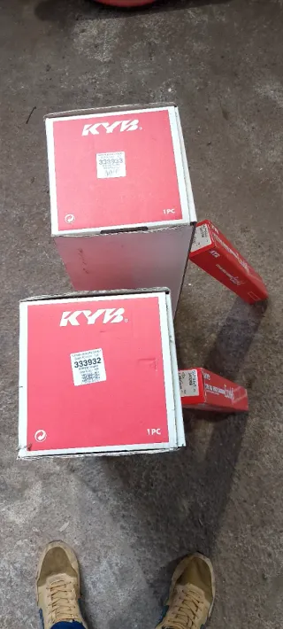 Amortiguadores KYB BMW E36 Compact