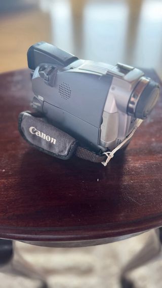 Cámara de vídeo Canon MV600 Plata