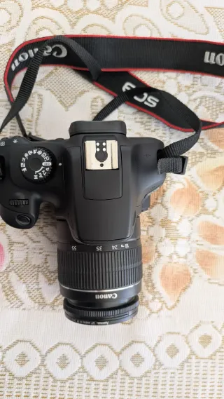 Cámara Canon EOS 4000D Negra