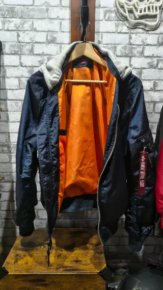 Chaqueta Alpha MA-1 Zip Hood Backprint