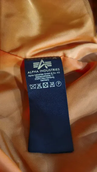 Chaqueta Alpha MA-1 Zip Hood Backprint