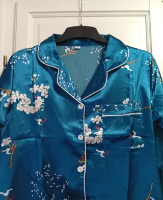 Pijama estampado de raso