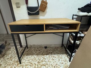 Escritorio madera y metal con cajón