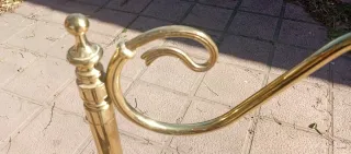 Lámpara de pie Boncc metal dorada