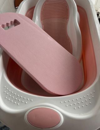 Bañera para bebé plegable rosa y blanca