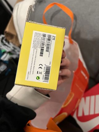 Vendo luz de emergencia V16 nueva, sin usar